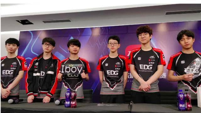 表现都展现 表现都展现